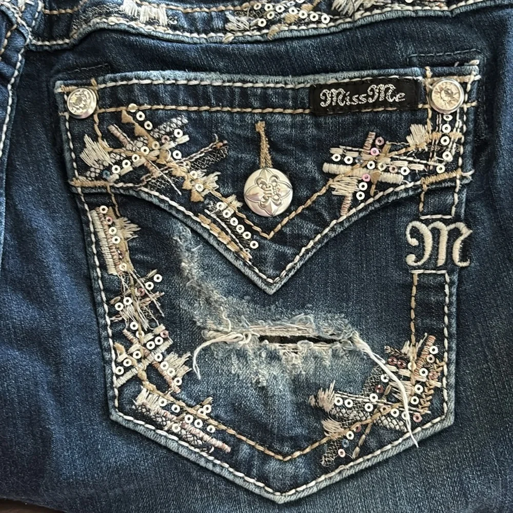 Miss Me Mid~Rise Boot Denim Jeans Sz 29X32.5 Stretch Bling Flap Pockets Distress - Picture 7 of 7